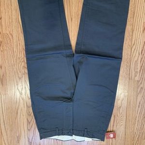 Gap Khakis classic fit flat front pants 32x32 new